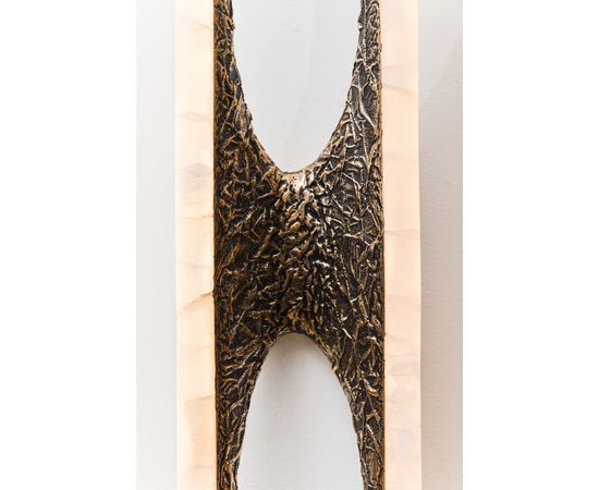 Настенный светильник Markus Haase Sculptural Sconce in Textured Bronze and Onyx, фото 5