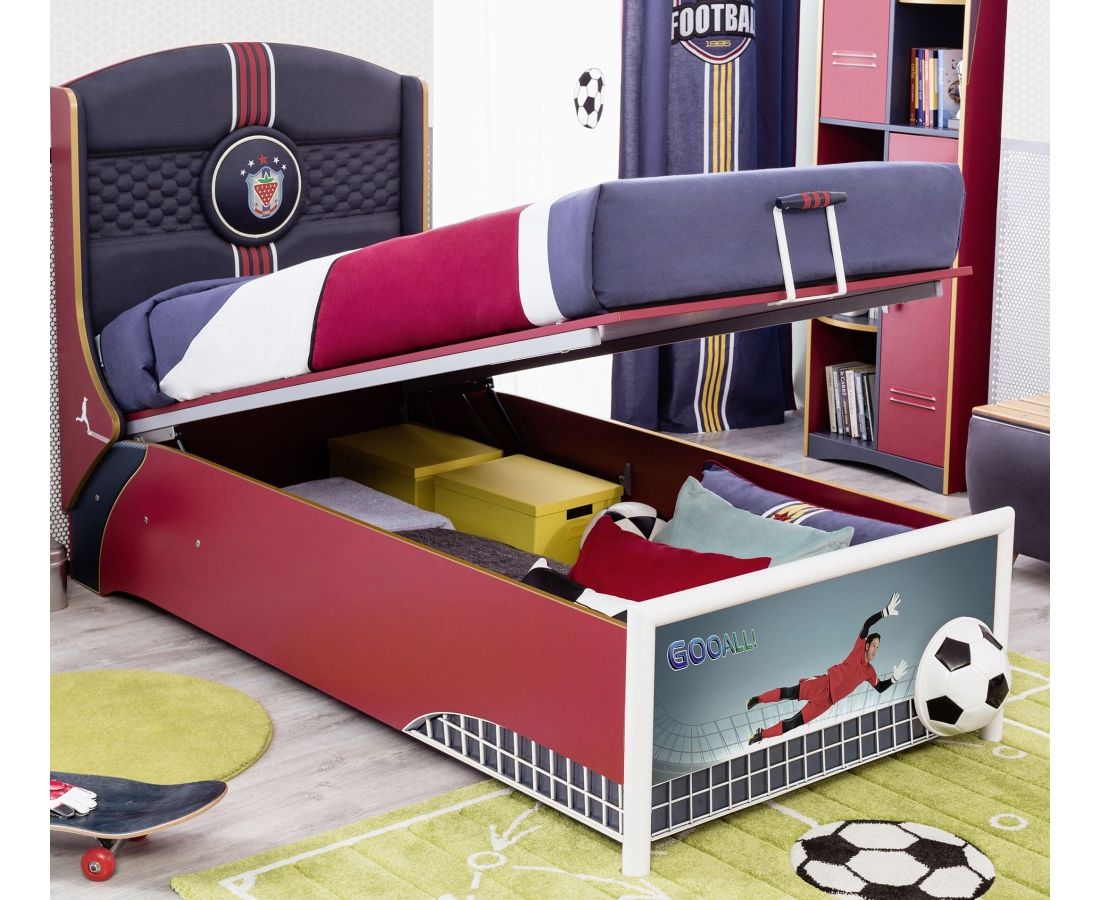 Кровать для подростка с футболом